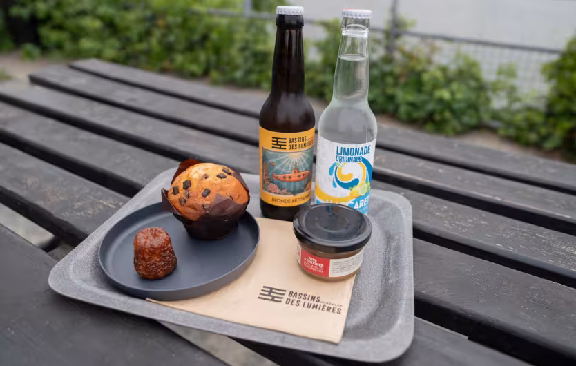 plateau nourriture boissons fraiches