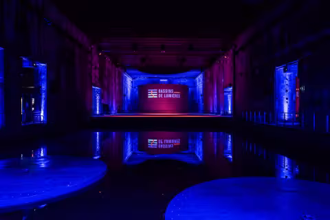 bassins projection bleu violet