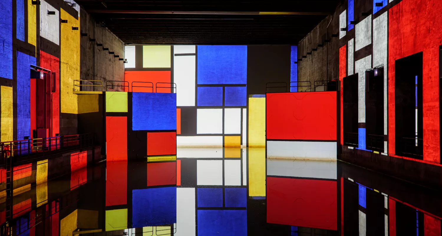 Exhibition Mondrian in Bordeaux | Bassins des Lumières