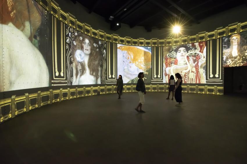 Vue exposition Klimt Bassins